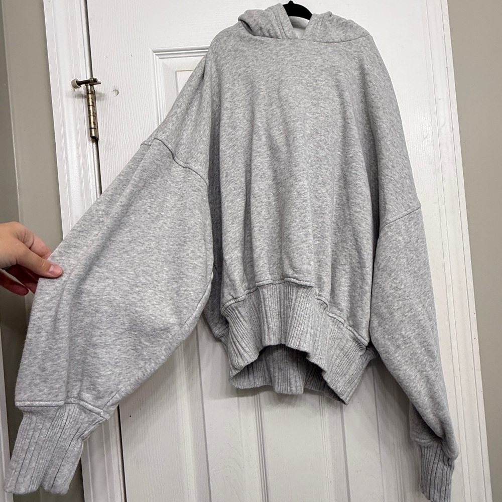 Aerie Light Gray Women's Crew Neck Sweater FREE SHIPPING